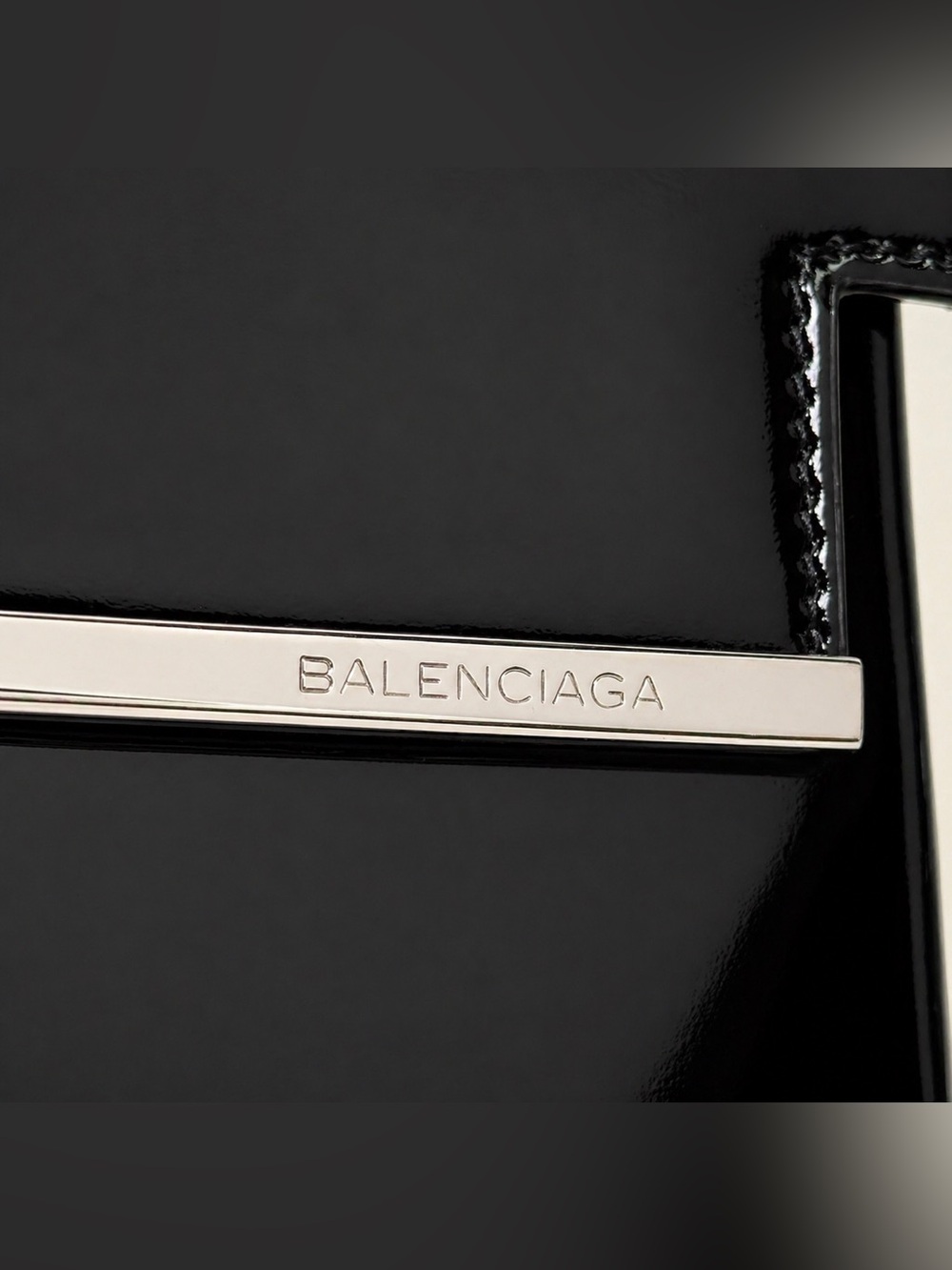 AUTH BALENCIAGA PATENT LEATHER BLACK CLUTCH BAG LONG SILVER LOCK + MIRROR DUSTER - Picture 5 of 16